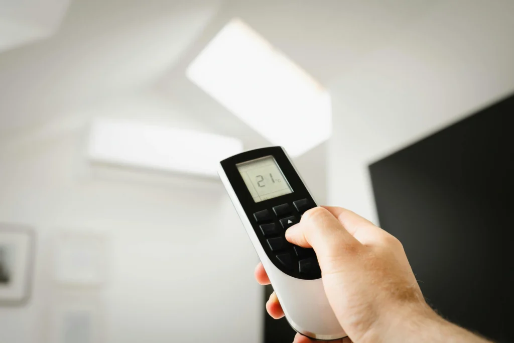 Fungsi Tombol Remot AC dan Modenya 3 Tombol Remot AC