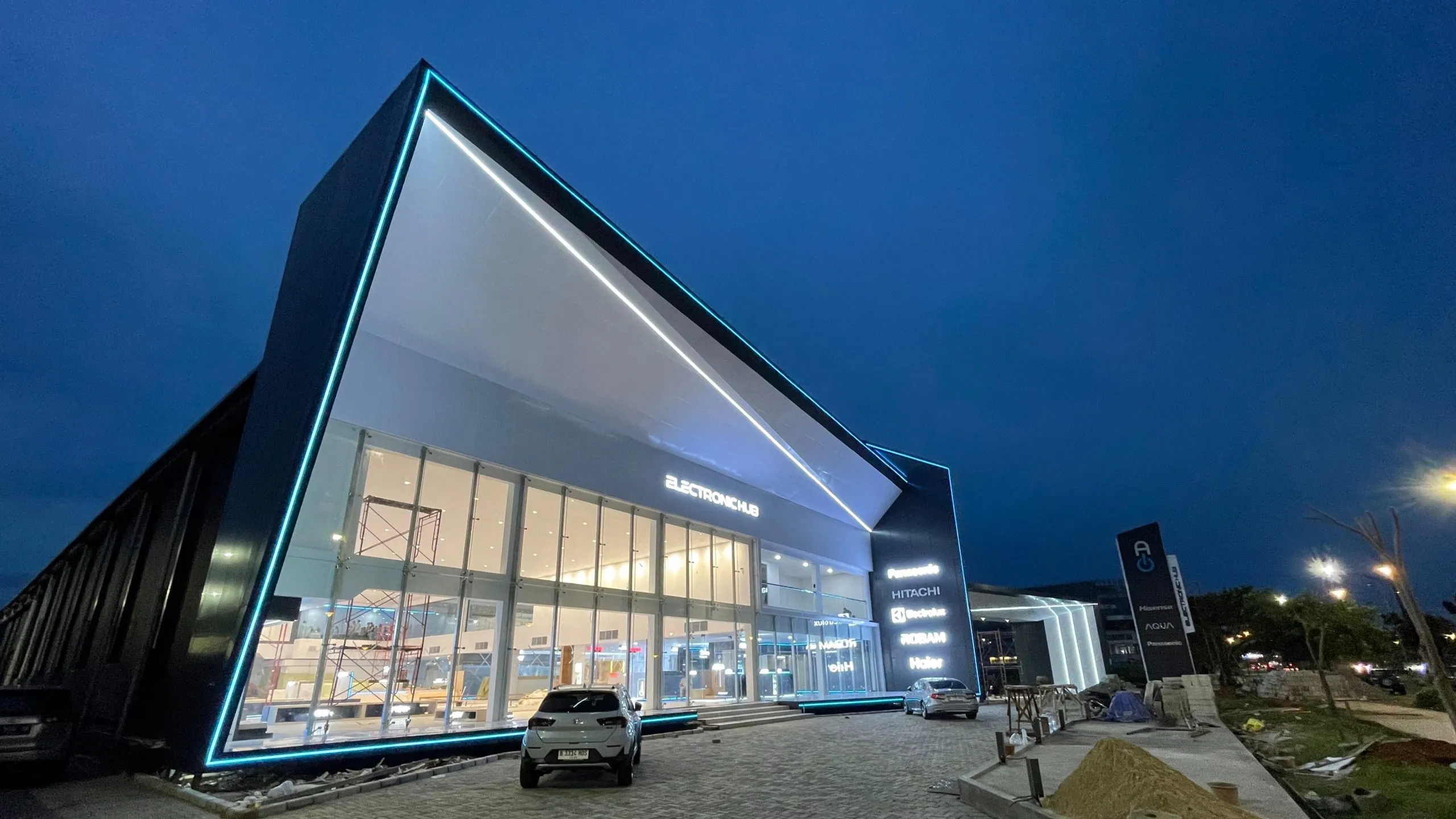 AIO HUB scaled Warga PIK Jangan Lewatkan Deretan Produk Sharp Terlengkap Kini Ada di AIO Electronic HUB